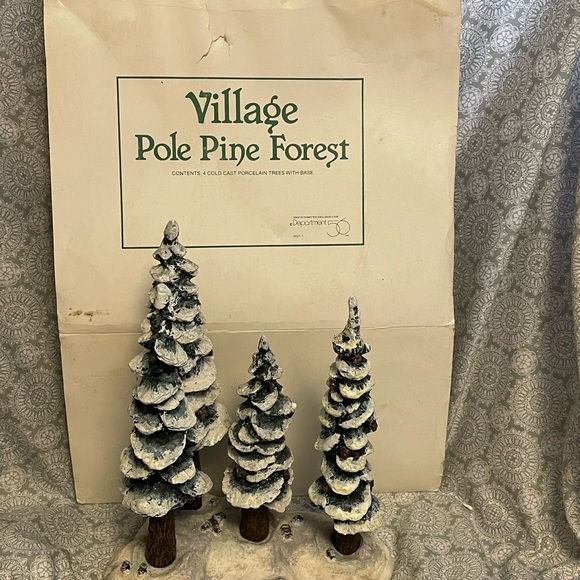 DEPT 56 CHRISTMAS DEPT 56 VINTAGE POLE PINE FOREST - Picture 10 of 10